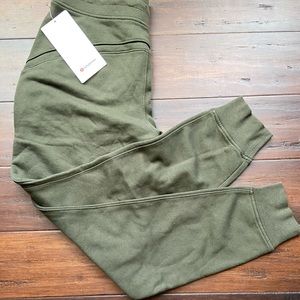 Lululemon Warm Down Jogger Sz 8